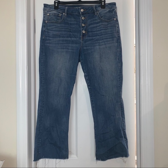 American Eagle Outfitters Denim - AE hi-rise crop flare jeans